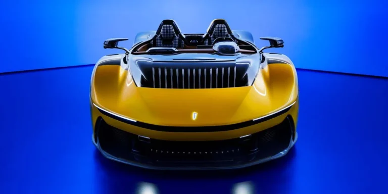 Pininfarina Barchetta 95: En stilikon av Elegans, innovation & prestige