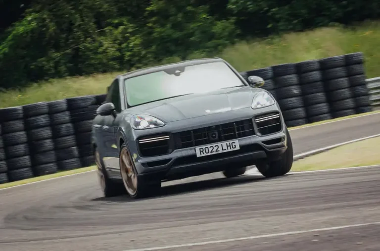 Porsche Cayenne Turbo GT 2023 – En Banbrytande Prestanda-SUV!