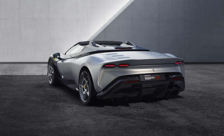 Ferrari SP8: Ett Mästerverk av Skapande