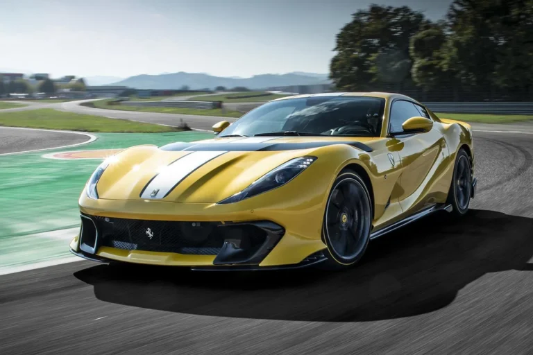 Ferrari 812 Competizione – Prestanda, Historia och Framtidens utsikter med innovativa förmågan framåt från Ferrari!