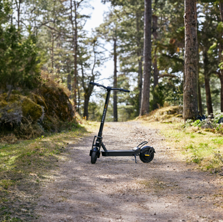 Ewheels E4 V2 Max – Nya Horisonter för Elscootrar!