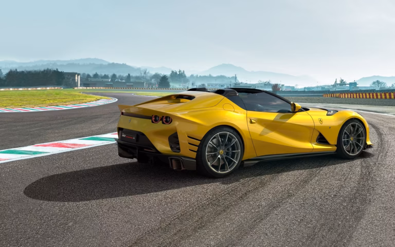 Ferarri 812 Competizione A – En av Ferarri´s mest brutala  Cabriolet med V12:a & 830 Hästar!