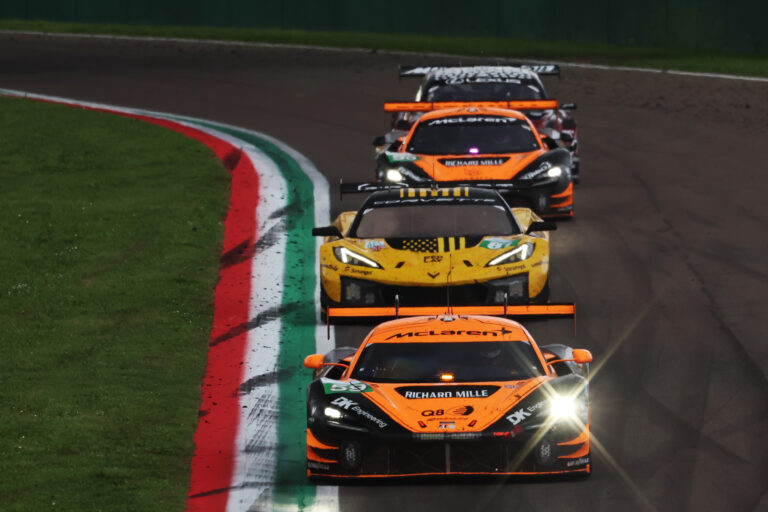 McLaren kämpar sig till poäng på Imola – viktiga steg i WEC-Titelfajten!