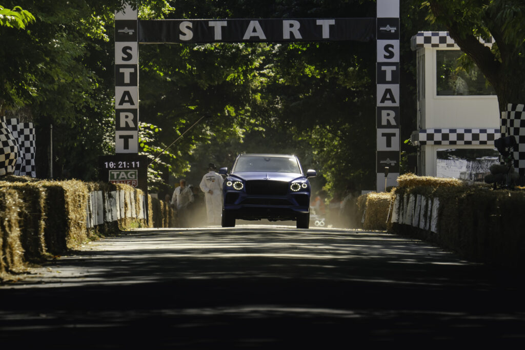 Rekord i regnet – nya Bentley Bentayga Speed skriver SUV-historia på Goodwood Festival of Speed