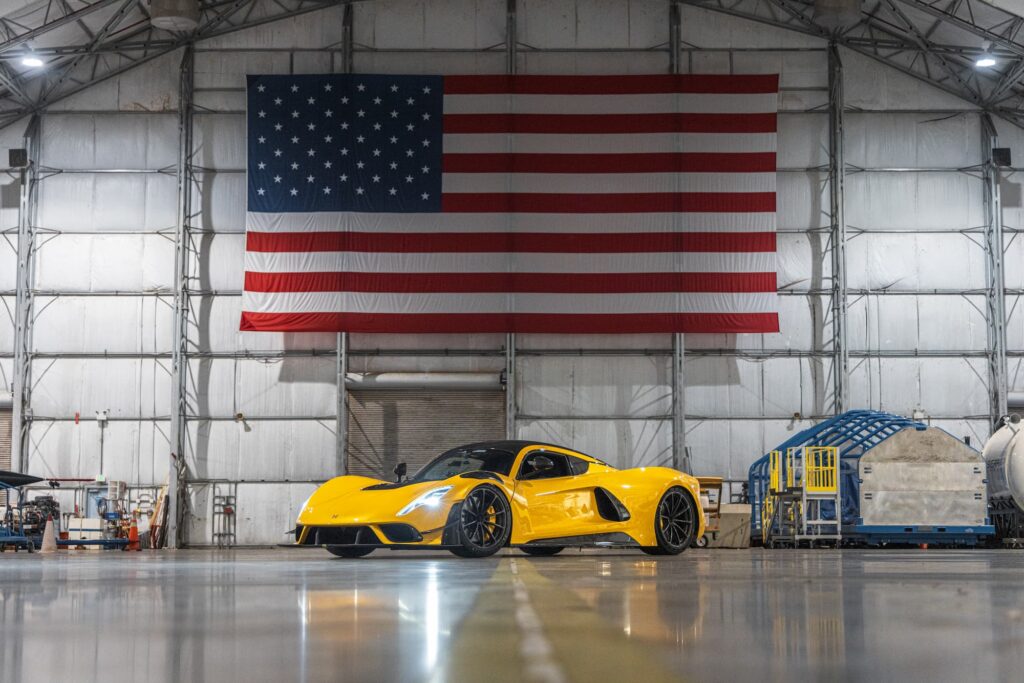 2031 Hästkrafter Ren Evolution – Hennessey Venom F5 Evolution Är Här