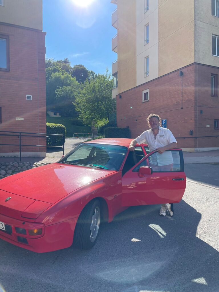 Bengtsson Bil visar upp Porsche 944 ifrån 1988 i Toppskick – Balans, Historia & Mycket Nostalgi och Hjärta