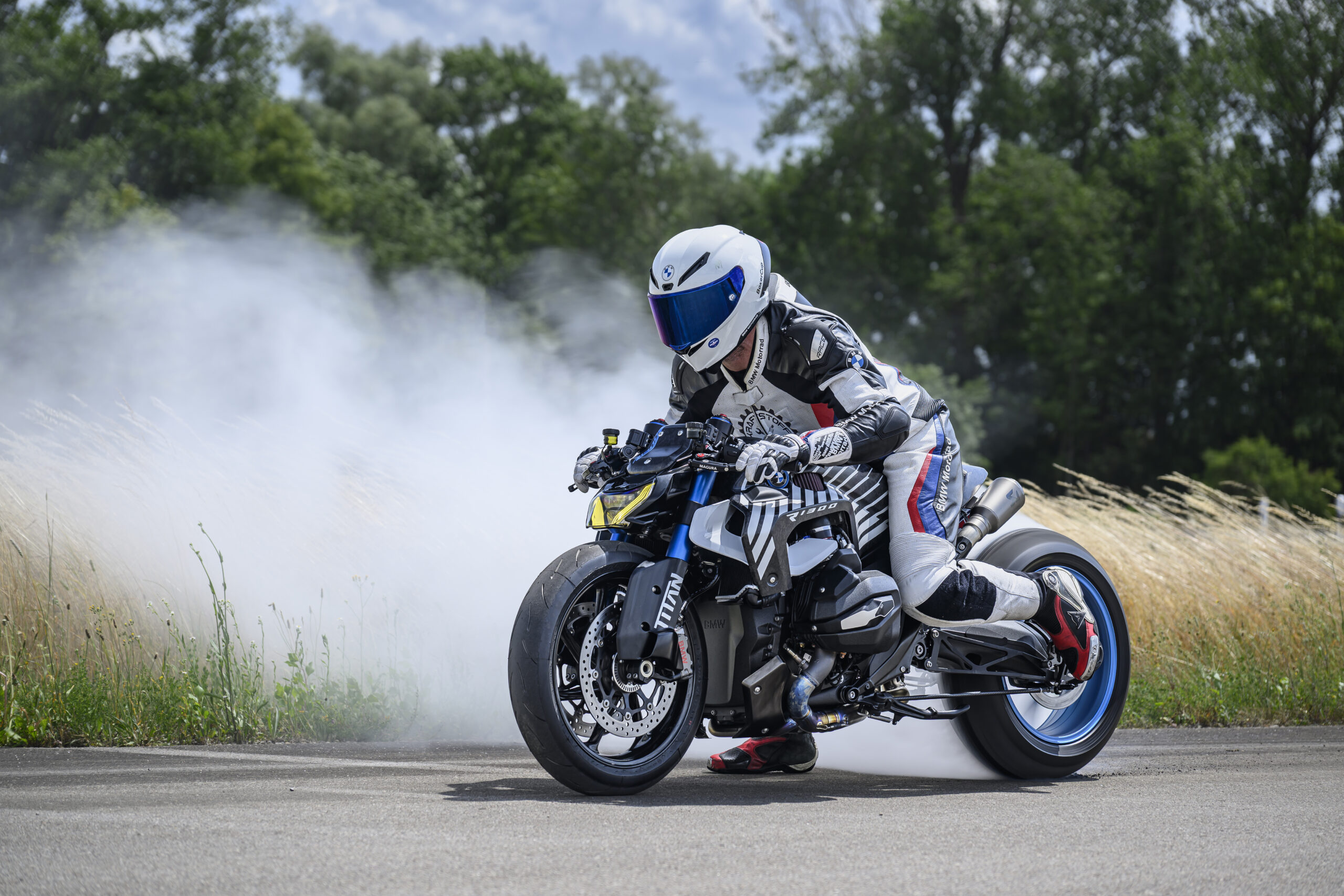 Brutal skönhet och kompromisslös kraft – BMW R 1300 R “TITAN” gör entré som märkesbyggd customdröm