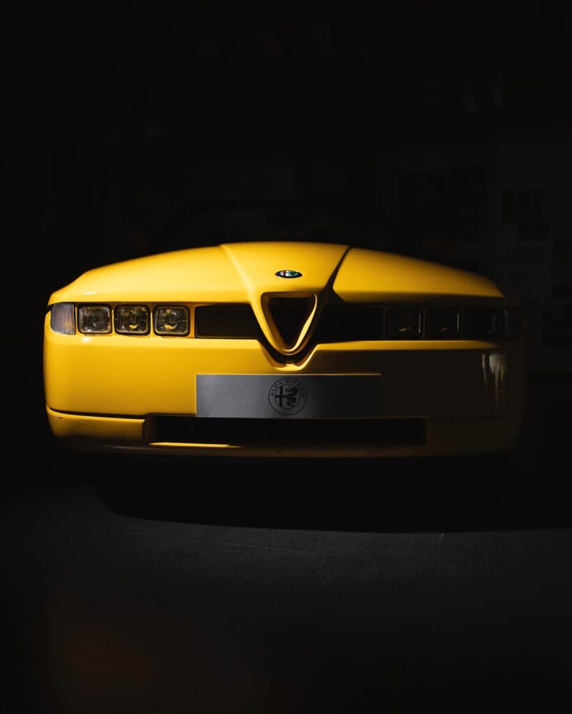 Alfa Romeo RZ – Il Mostro Tar Av Sig Taket & Jagar Evig Sommar