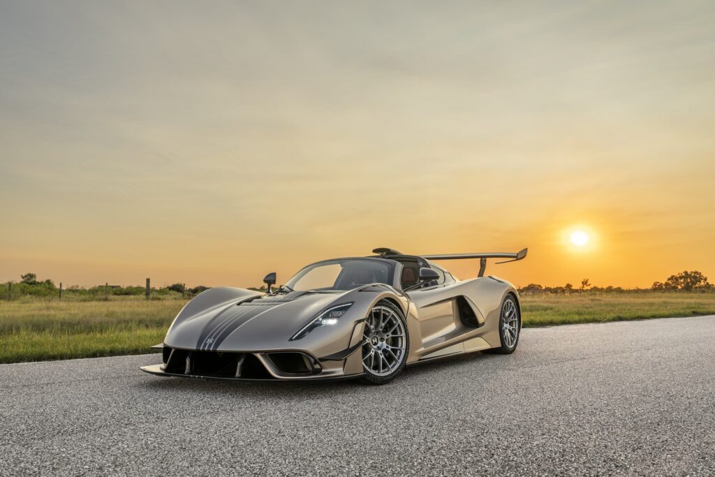 Hennessey Venom F5 LF – En 1-av-1 Manuell Hyperbil med 2 031 Hästkrafter