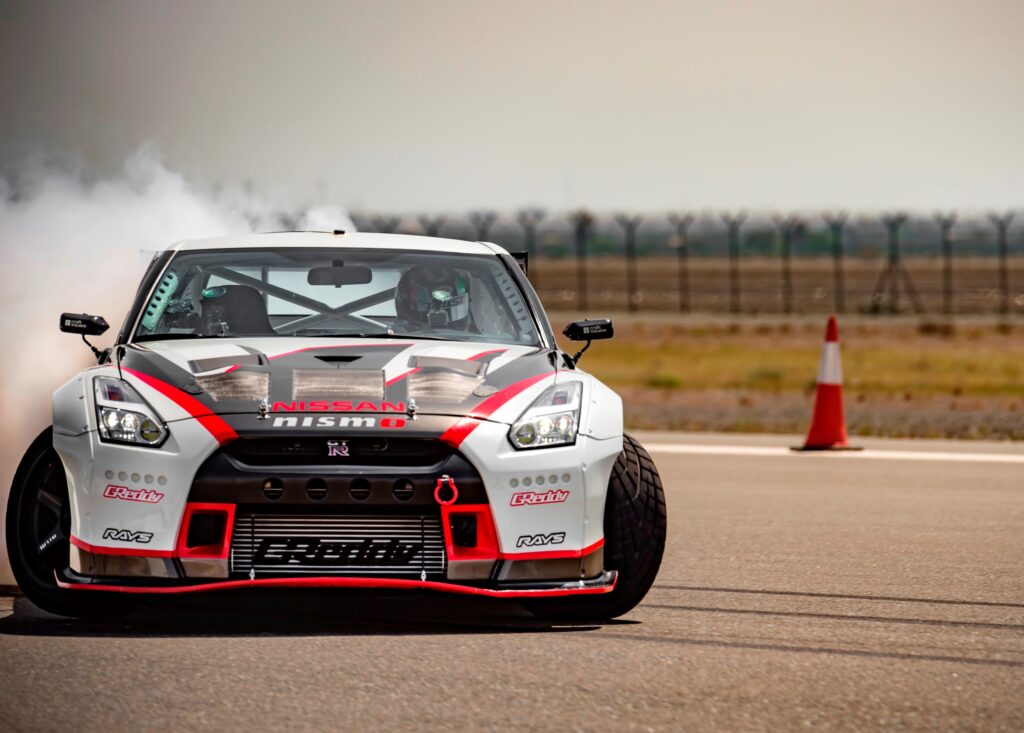 Nissan GT-R – Världens Snabbaste Drift i 304,96 km/h!