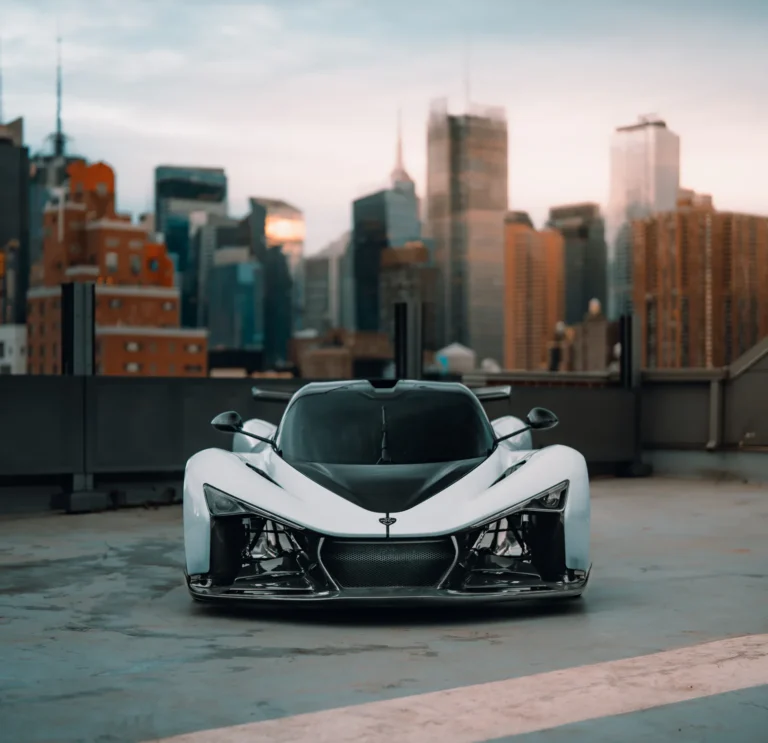 Zenvo Aurora intar Manhattan – Zenvo tar hyperbilskriget till New York