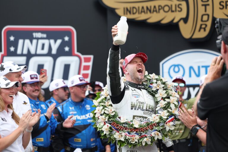 Felix Rosenqvist skriver svensk motorsporthistoria – vinner Indy 500
